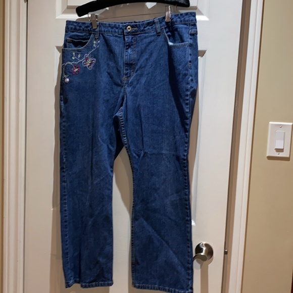 Vintage Northern Reflections Floral Butterfly Floral Embroidery Woman’s … - Picture 13 of 13